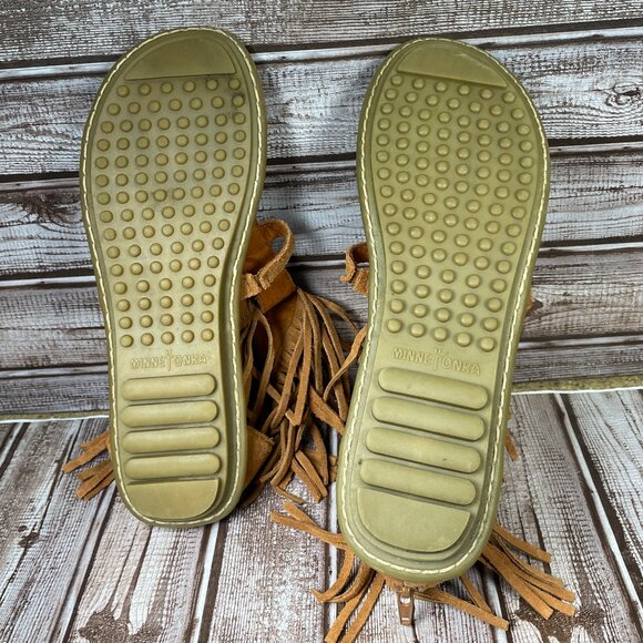 MINNETONKA Women's 10 Brown Ankle Suede Thong Fringe Back Zip Shoes Sandals EUC - Picture 8 of 9